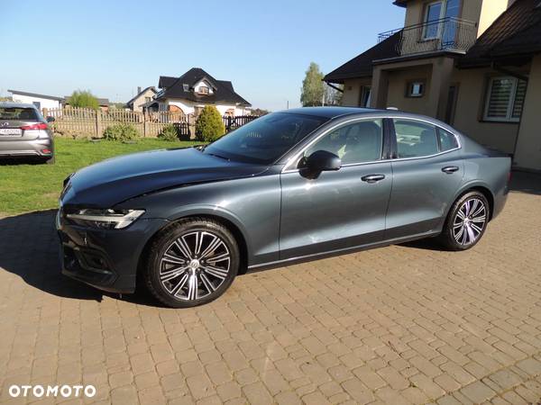 Volvo S60 B5 B R-Design - 4