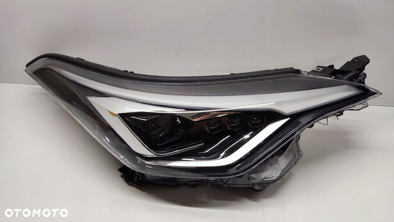 TOYOTA CHR CH-R LIFT REFLEKTOR LED LAMA PRAWA - 2