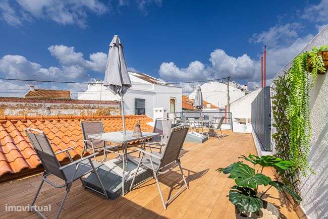 MORADIA T2 + QUINTAL + TERRAÇO – TOTALMENTE REMODELADA CENTRO CARTAXO-0