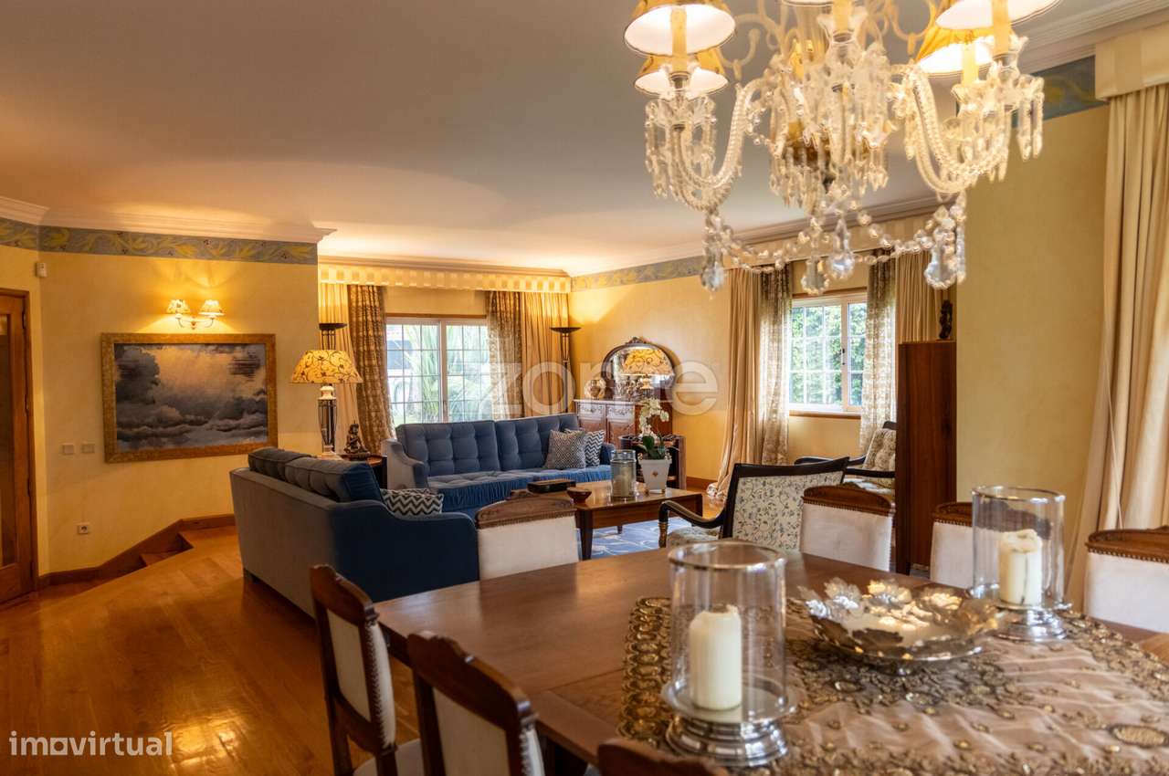 LUXUOSA MORADIA - LOCALIZAÇÃO PREMIUM NO CENTRO DE FAMALICÃO-13