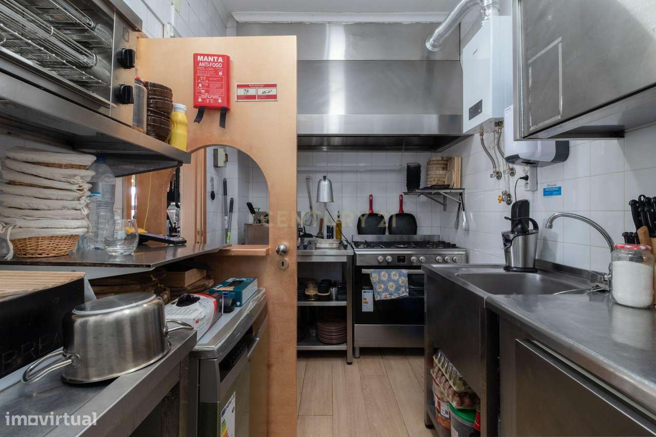 O único Trespasse da Torre da Marinha – Espaço de Restauração com Cari-5