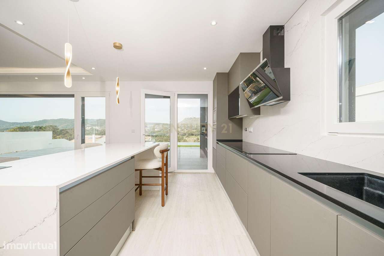 Moradia T3 Térrea a estrear com piscina e vista Serra-Setúbal-19