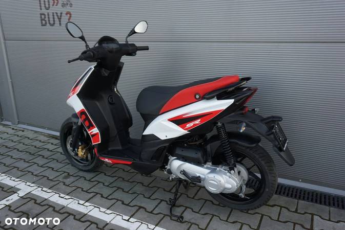 Aprilia SR - 11