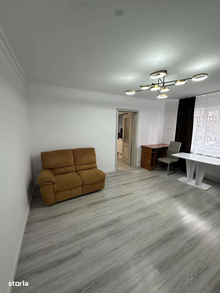 Apartament cu 2 Camere Renovat Complet-1