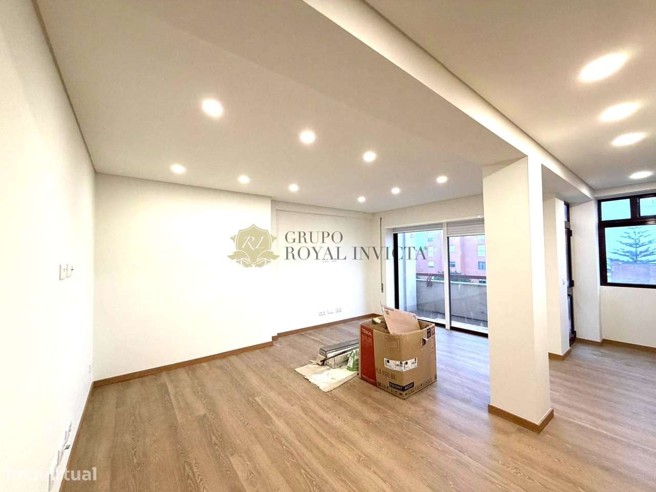 Apartamento T2 +1 Totalmente Remodelado com garagem fechada – Santa Ma - Grande imagem: 5/30