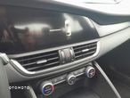 Alfa Romeo Giulia 2.0 Turbo Business - 15