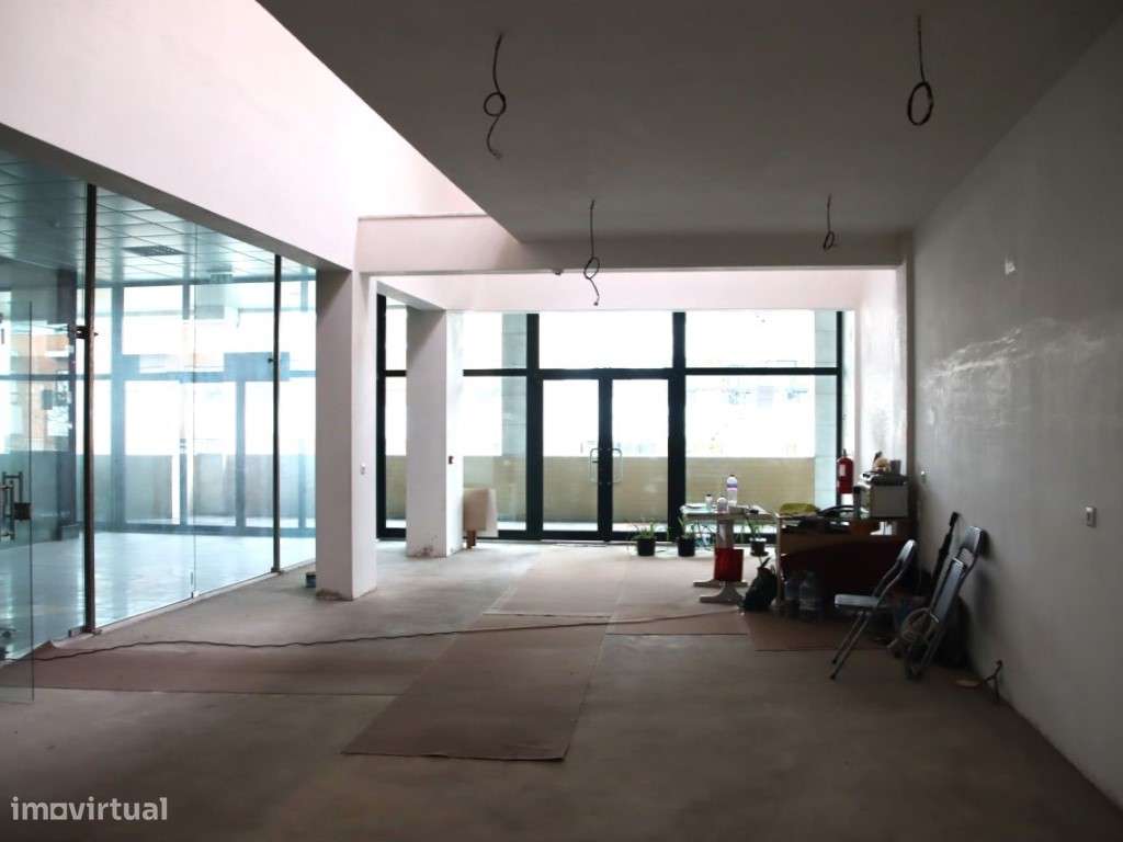 Loja para Venda em Queijas, Concelho de Oeiras - Grande imagem: 4/5