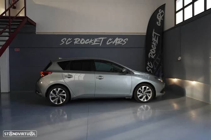 Toyota Auris 1.4 D-4D Com. +P.Sport +TSS+Navi - 6