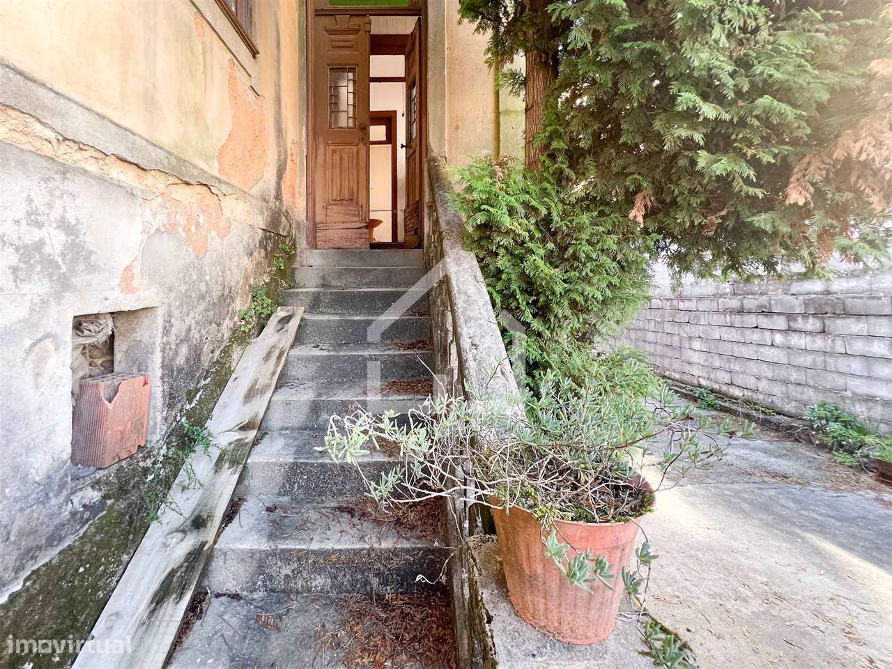 Moradia T4 com Armazém - Lourosa - Grande imagem: 5/26