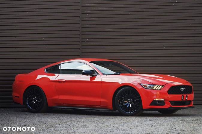 Ford Mustang - 2