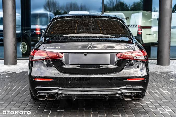 Mercedes-Benz Klasa E AMG 63 S 4-Matic+ - 12