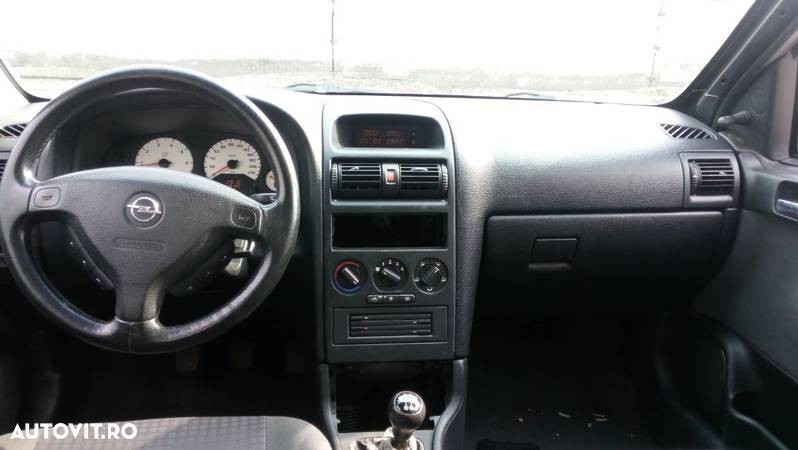 Dezmembrez Opel Astra G 1.6 benzina - 5