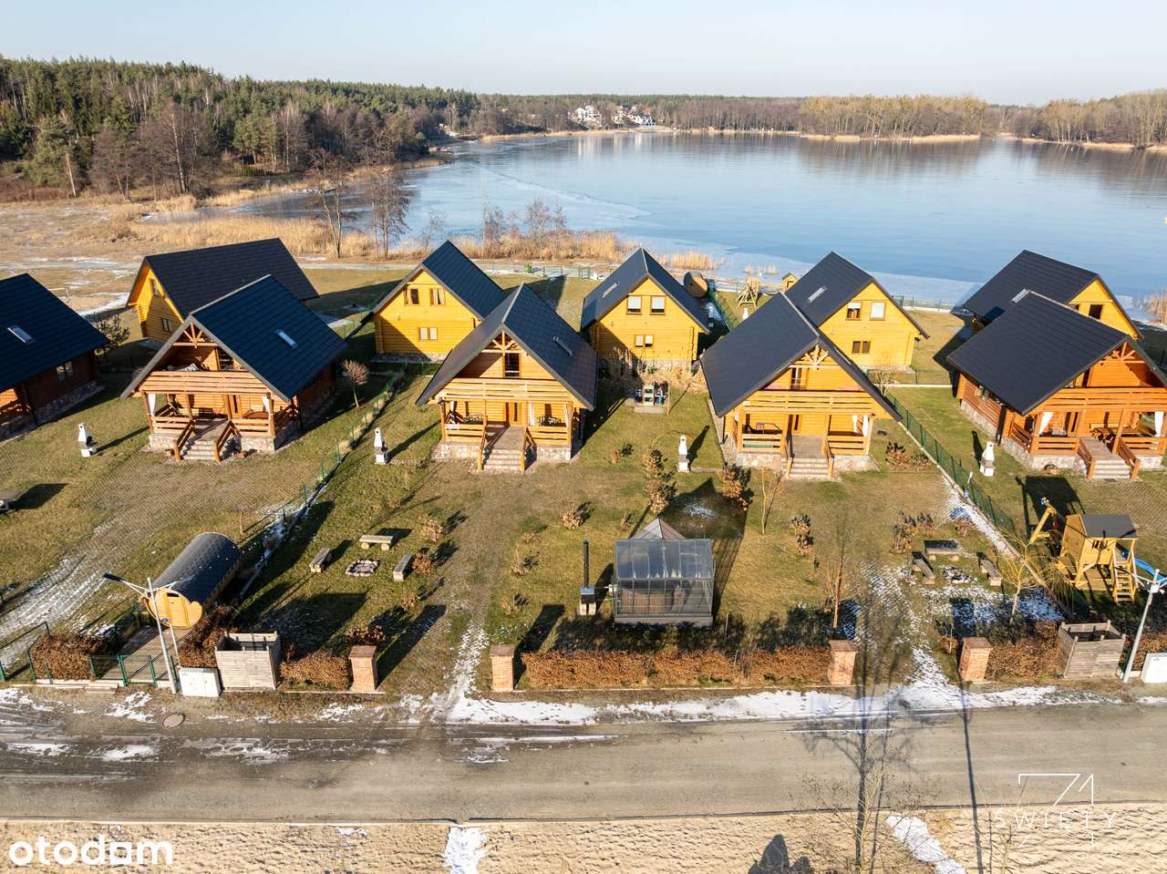 Dom nad jeziorem, pierwsza linia, marina, Wielka Pętla Wielkopolski-19