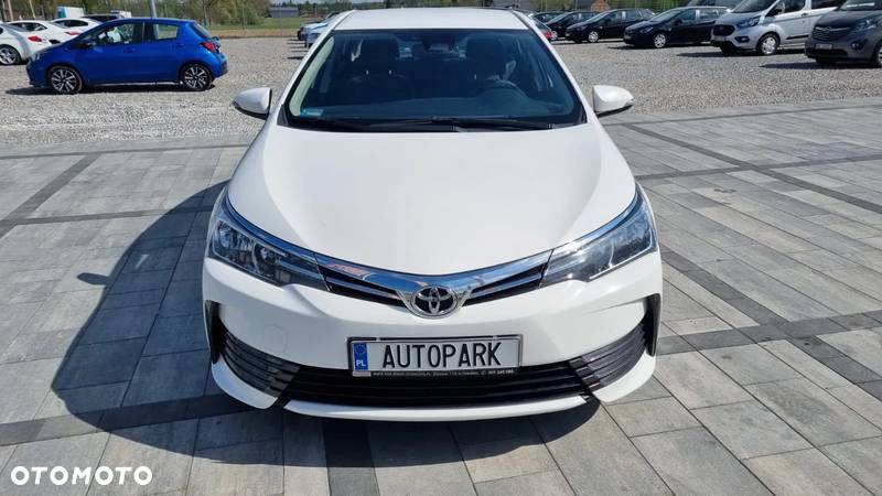 Toyota Corolla 1.4 D-4D Premium - 11