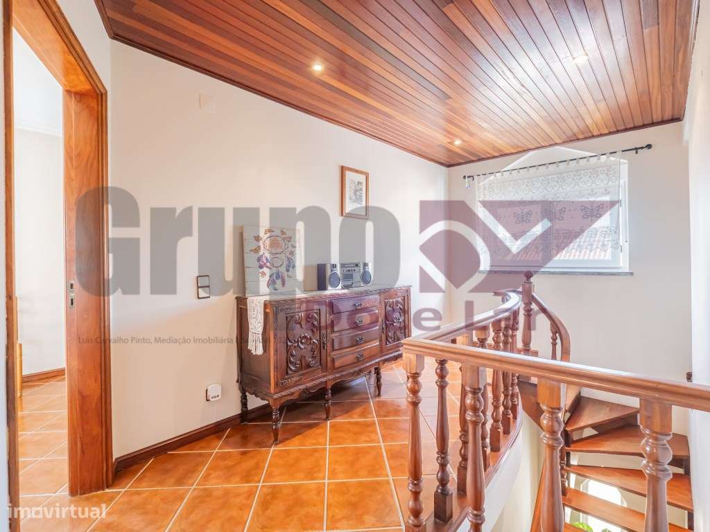 Moradia Isolada T5 com Garagem e anexo em Quinta do Conde-29