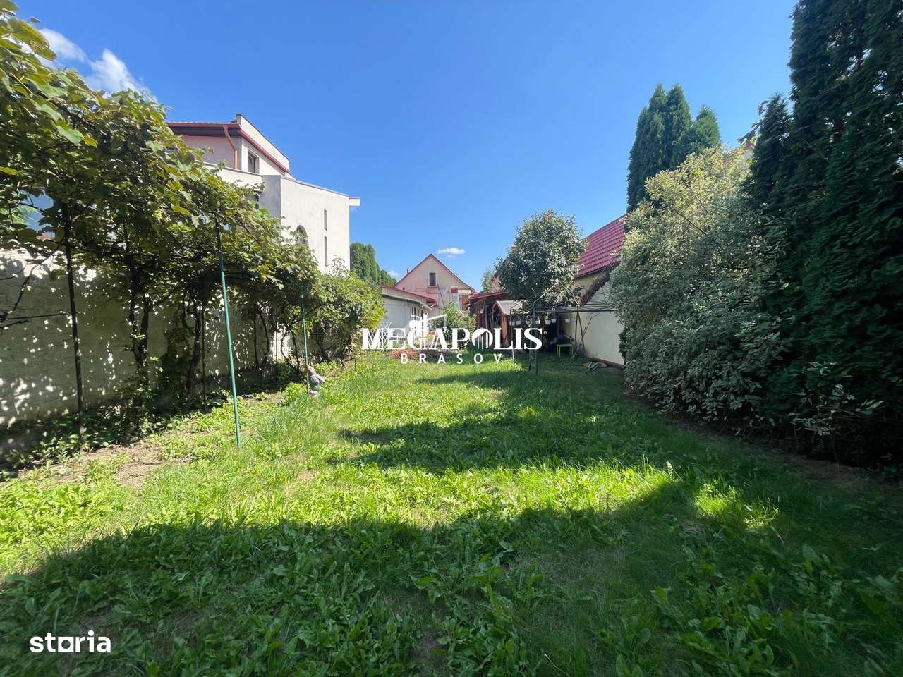 2 Case intr-o Curte/Zona Ultracentrala/Pretabil activitati Comerciale - Imagine principală: 5/17