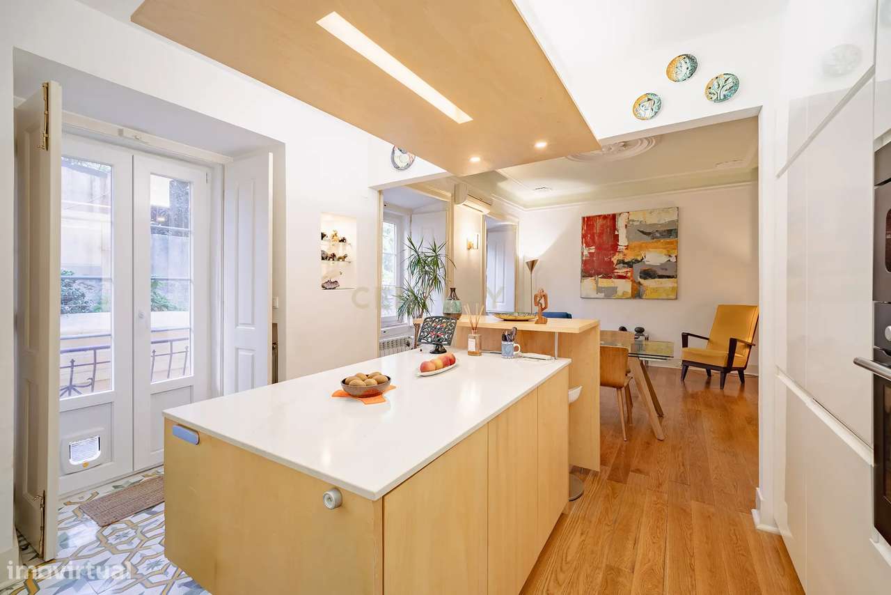 Elegante Apartamento T3 Renovado no Centro Histórico de Lisboa – Rua d-13