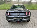 Ford Mustang - 4