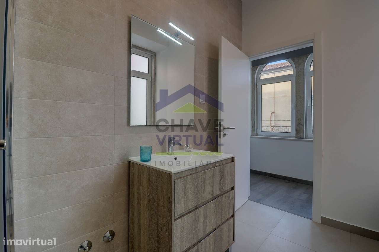 Apartamento T3 com Terraço Amplo - Centro Bombarral-6