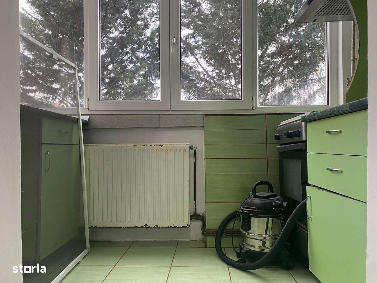 Vanzare apartament cu 3 camere,etajul 1,decomandat - M3, Târgoviște-9