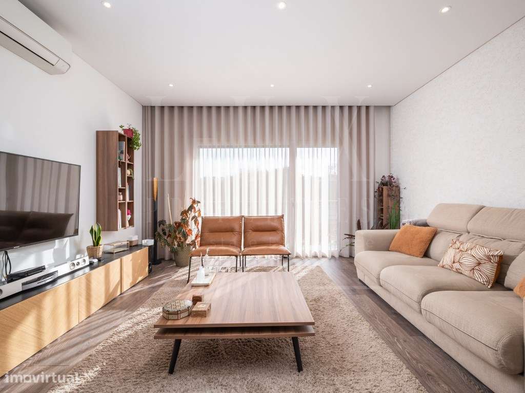 Apartamento T2 Duplex | Fala, São Martinho do Bispo-1