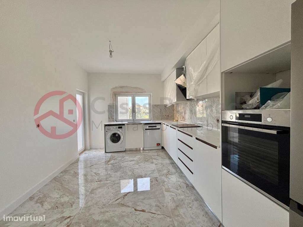 Moradia T3 de Excelência no Centro de Alcochete, com Garagem e Sótã... - Grande imagem: 5/33