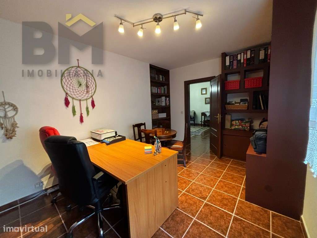 Moradia T4 com 5000m2 de terreno - Escalos de Baixo (Castelo Branco)-8