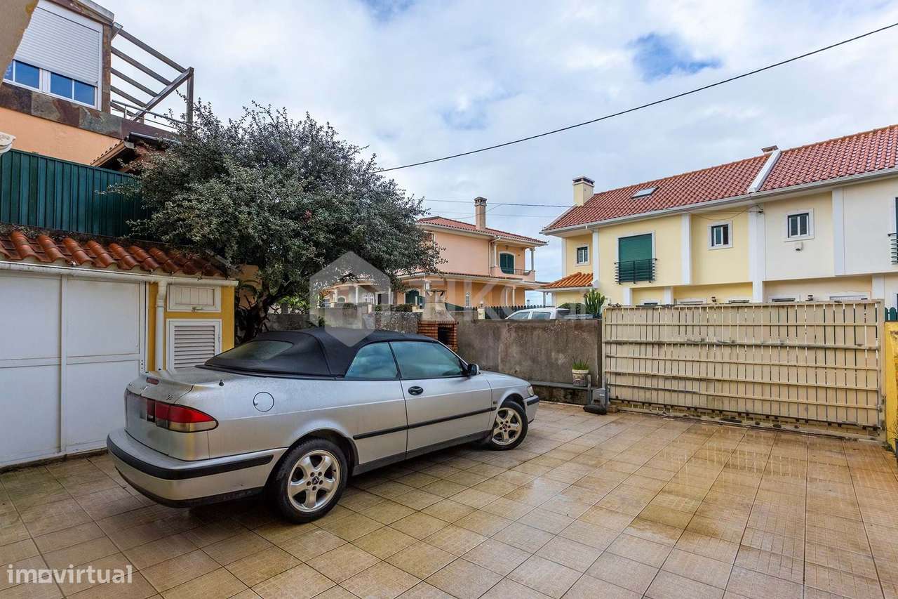 MORADIA GEMINADA À  VENDA EM PORTO SALVO– 3 PISOS, 2 FRENTES-29