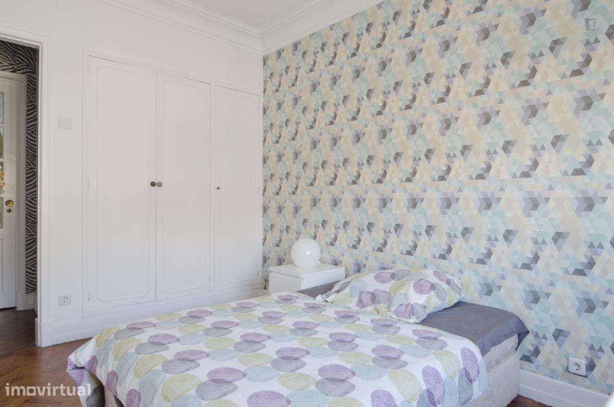 Quarto - localizado em Roma-Areeiro Lisbon - Grande imagem: 5/8