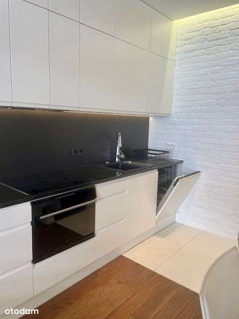 Ciche mieszkanie w budynku Trio-5