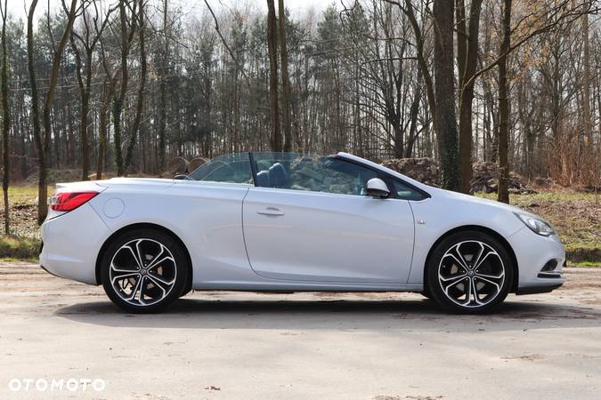 Opel Cascada 1.4 T Cosmo S&S - 19