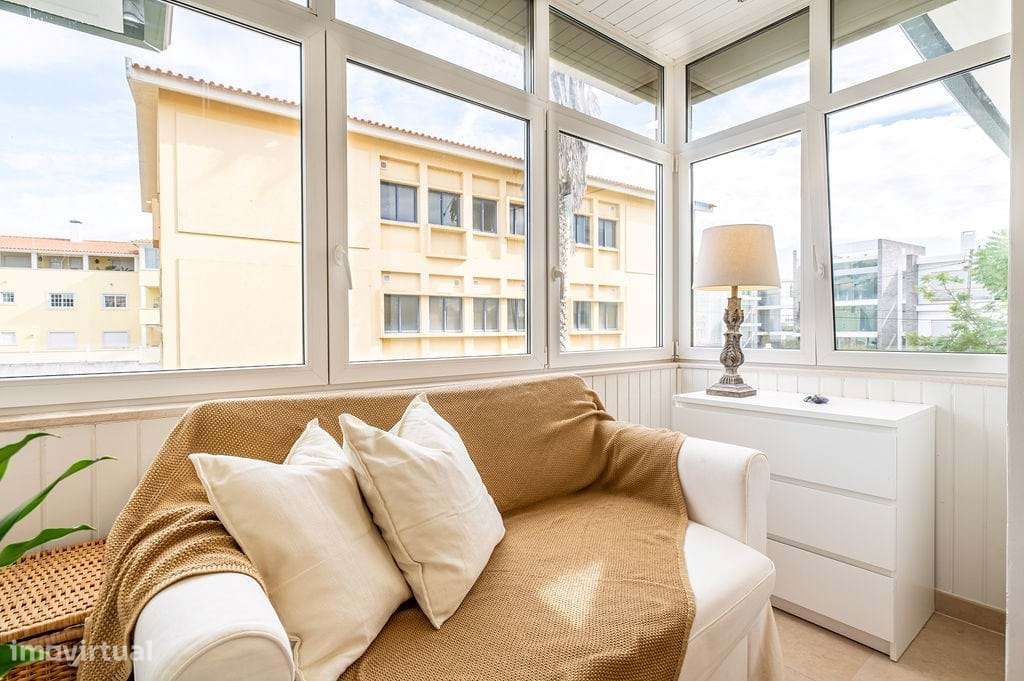 Apartamento t2 à venda na Rua Doutor António Dias Pinheiro-33