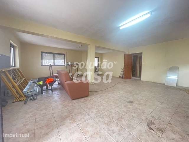 Moradia Isolada T4 para REMODELAR, com 2860m2 de Terreno!-30