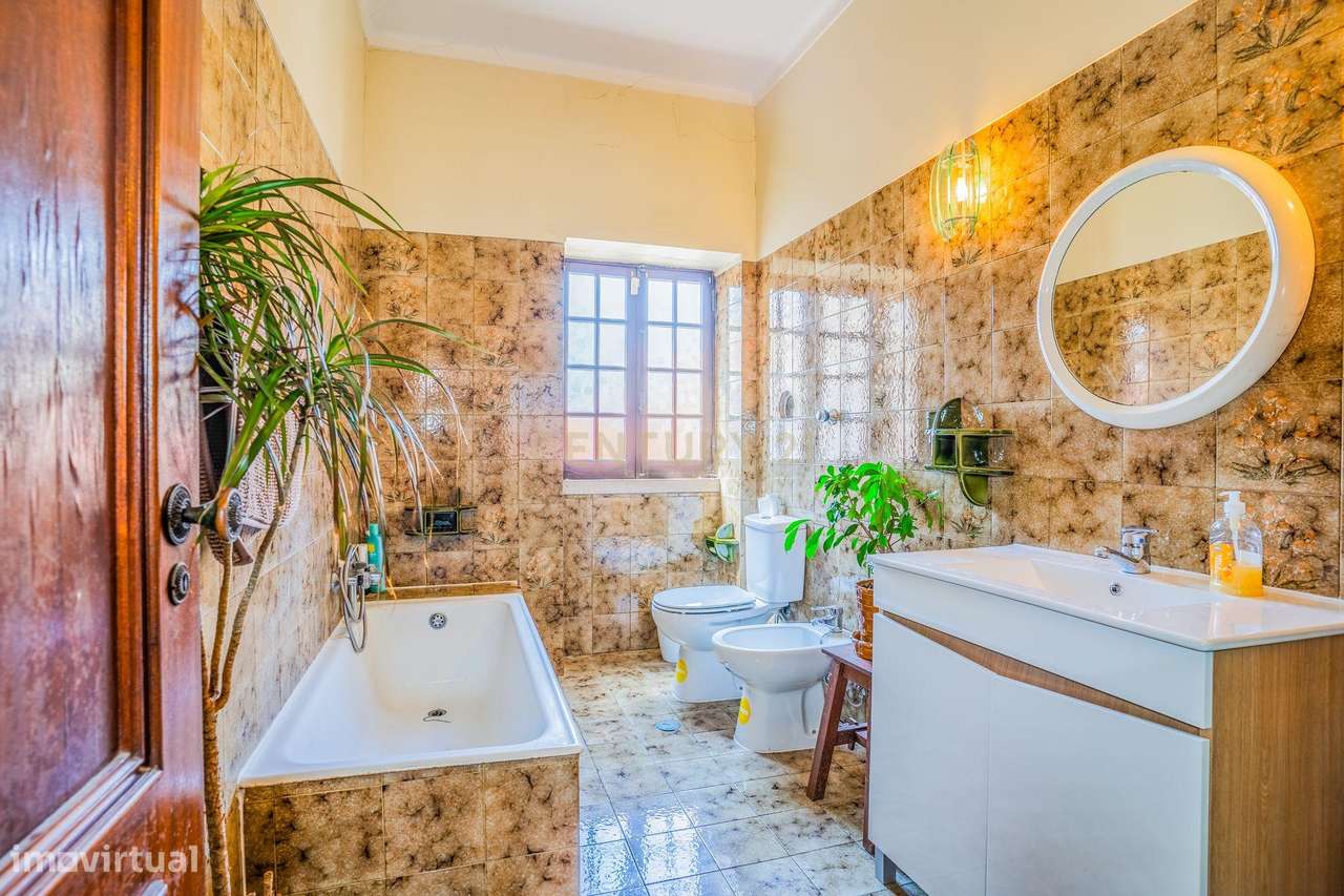 Moradia no Centro das Gaeiras. Uma casa única.-20