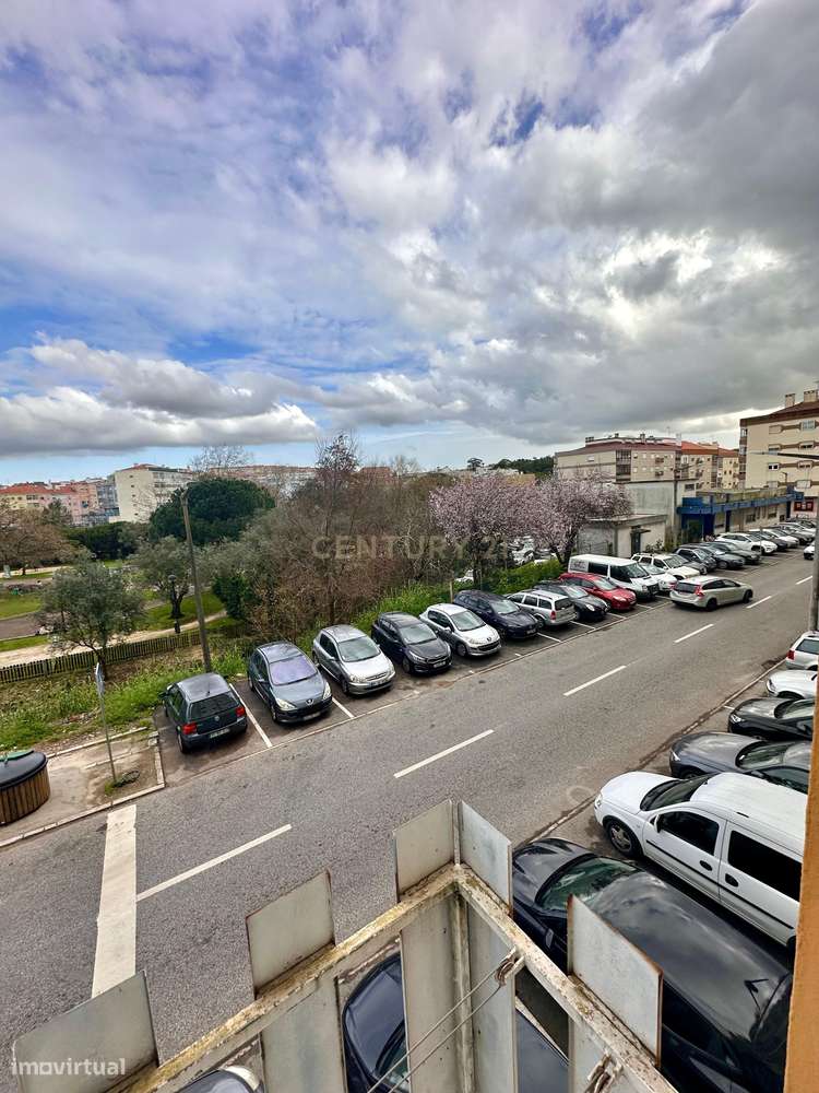 Apartamento T1 para Arrendamento com Vista para a Cidade em Localizaçã - Grande imagem: 2/12
