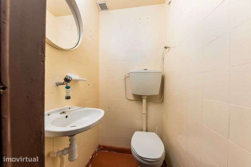 ARRENDAMENTO LOJA EM ALGES - Grande imagem: 5/12