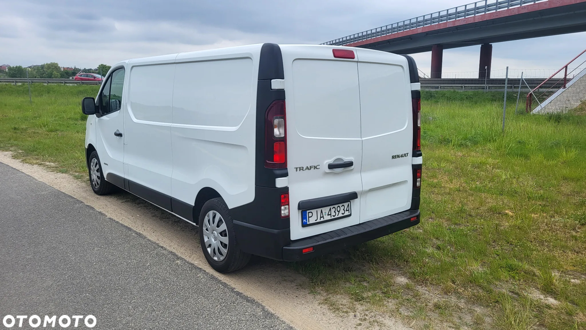 Renault Trafic - 16