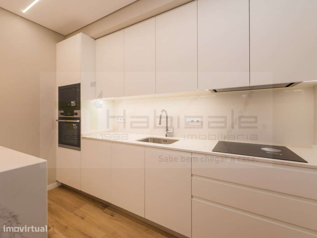 T3 Duplex, Totalmente Remodelado, com 135 m² | Murtal - Parede-3