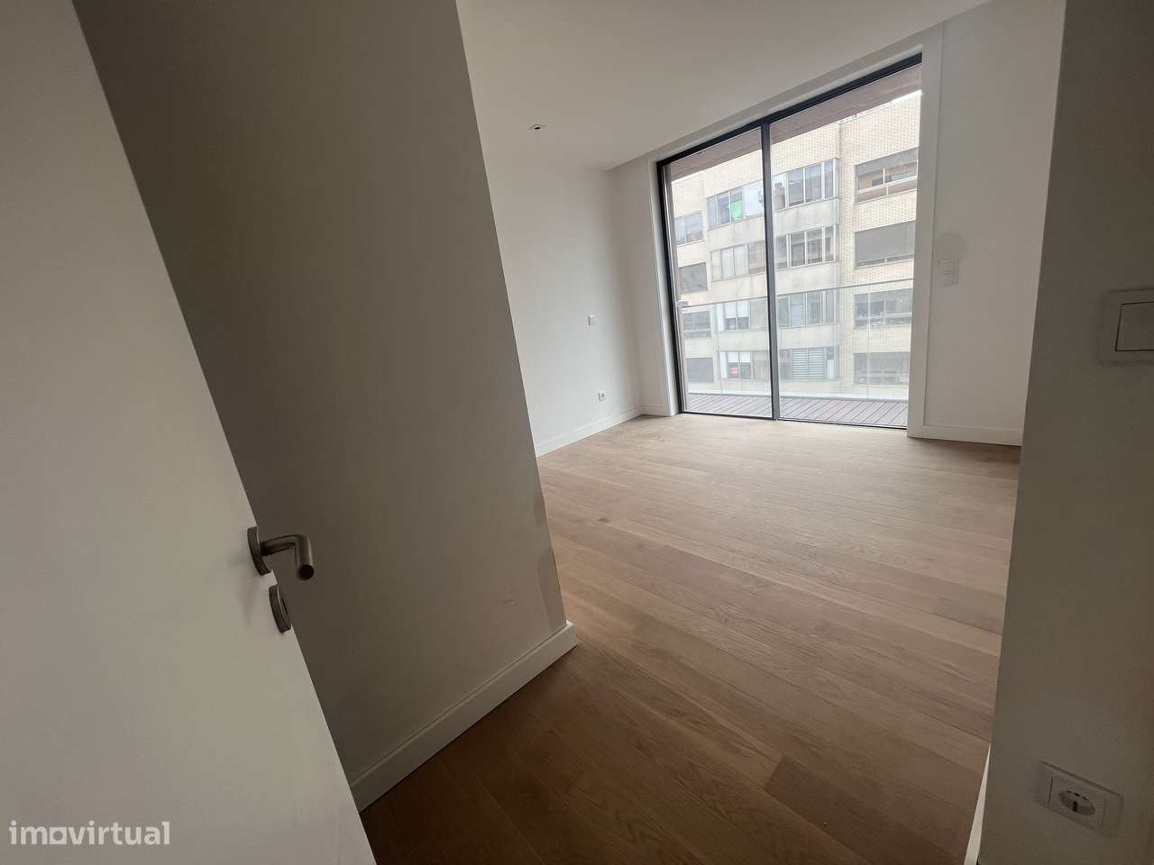 T2 - Matosinhos - Com Lugar de Garagem e Arrumo-12