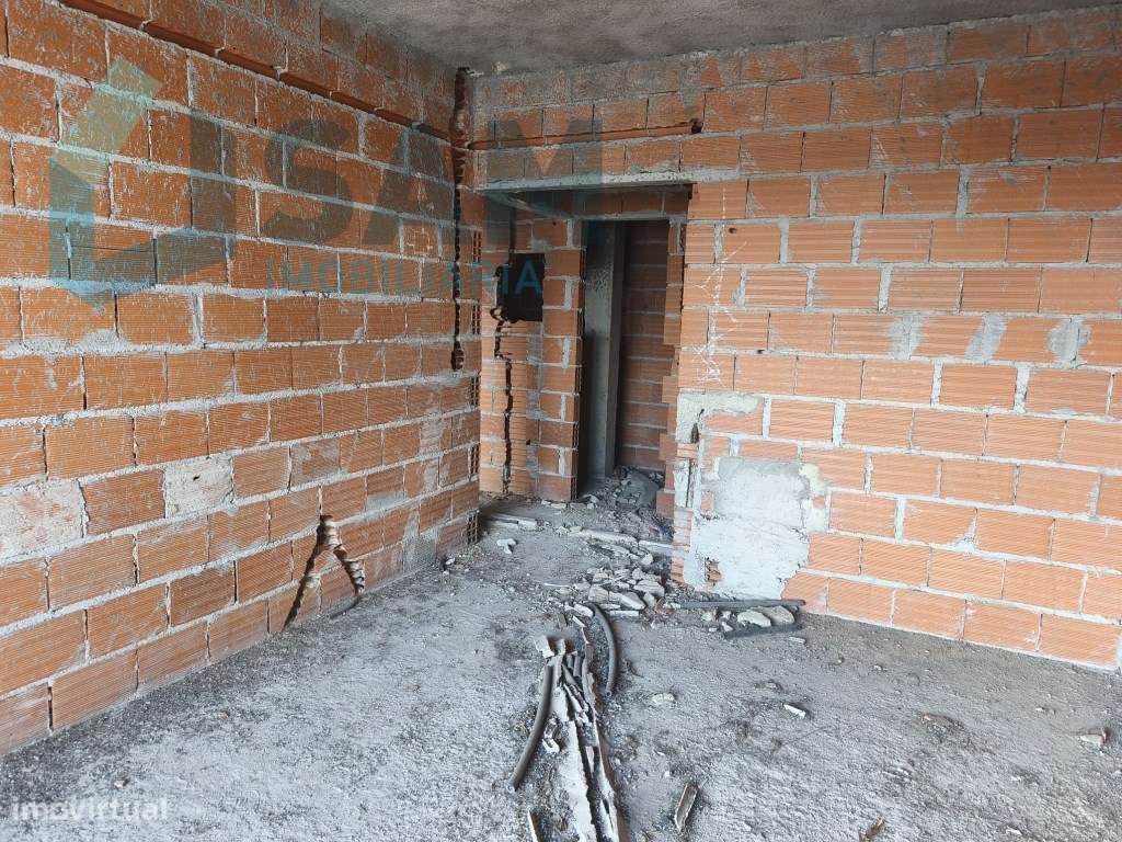 Moradia T3 em construção-13