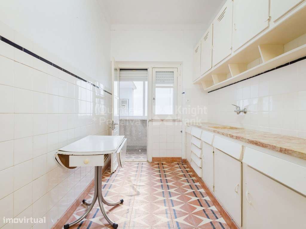 Apartamento T3 sem móveis para arrendar no Seixal com vista Rio - Grande imagem: 5/25