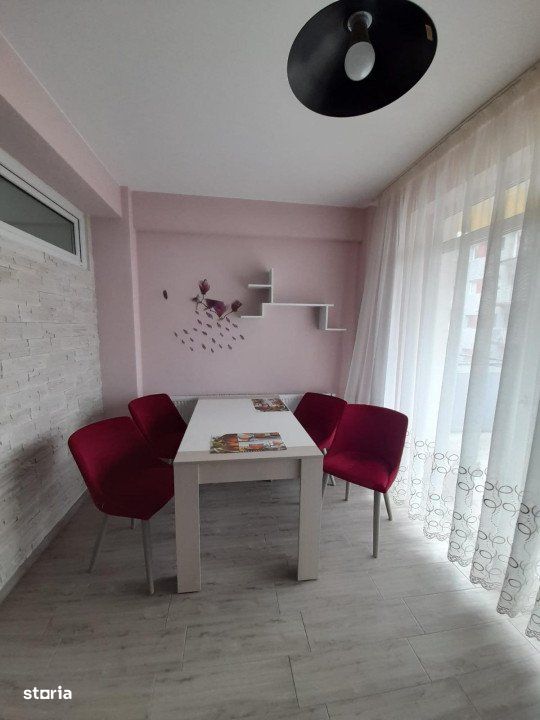 Apartament 3 camere, 55 mp, terasa 25 mp, zona Vivo