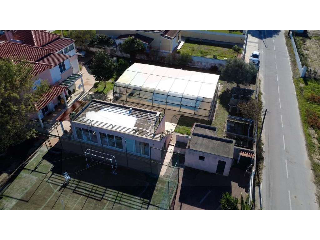 Quinta T7 com 5000m2 Piscina Campo Multiusos Potencial Habitação ou...-9