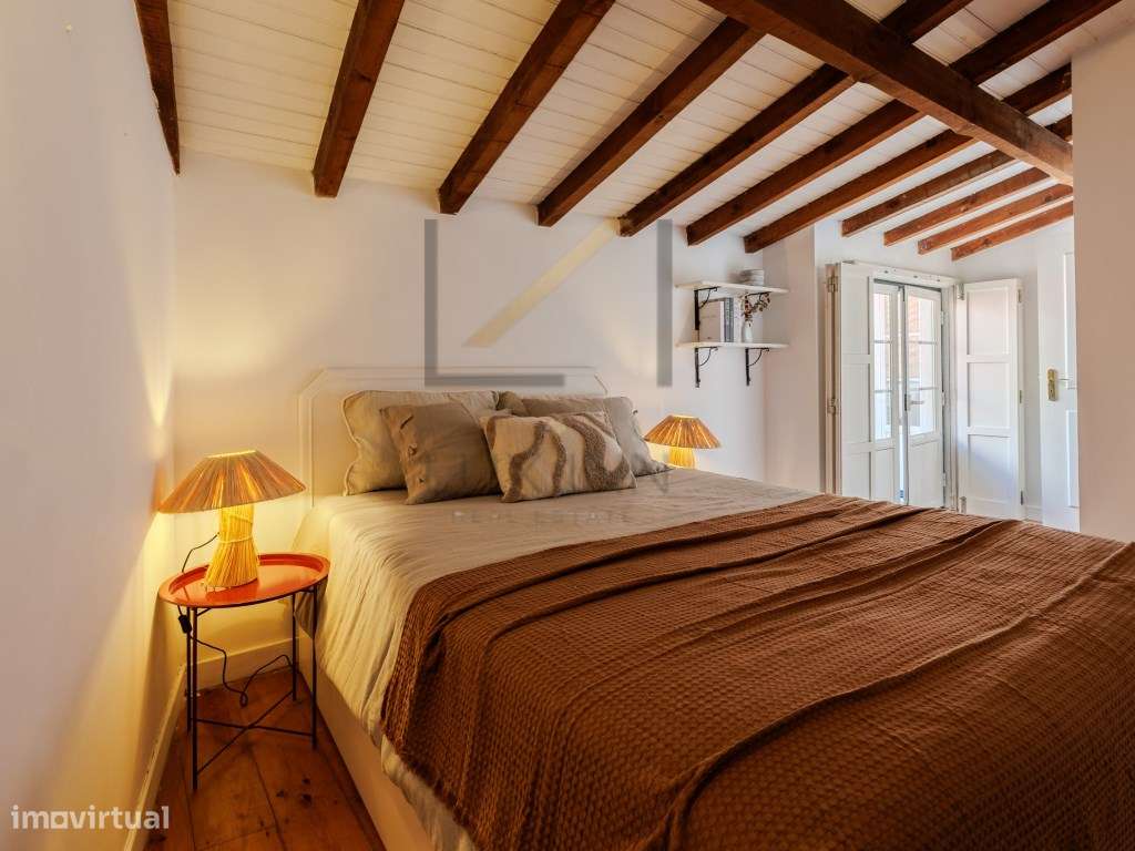 Apartamento T2 em Alfama, excelente localização-11
