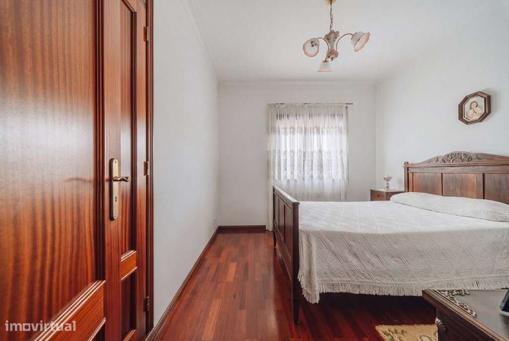 Apartamento T3 com garagem box-12