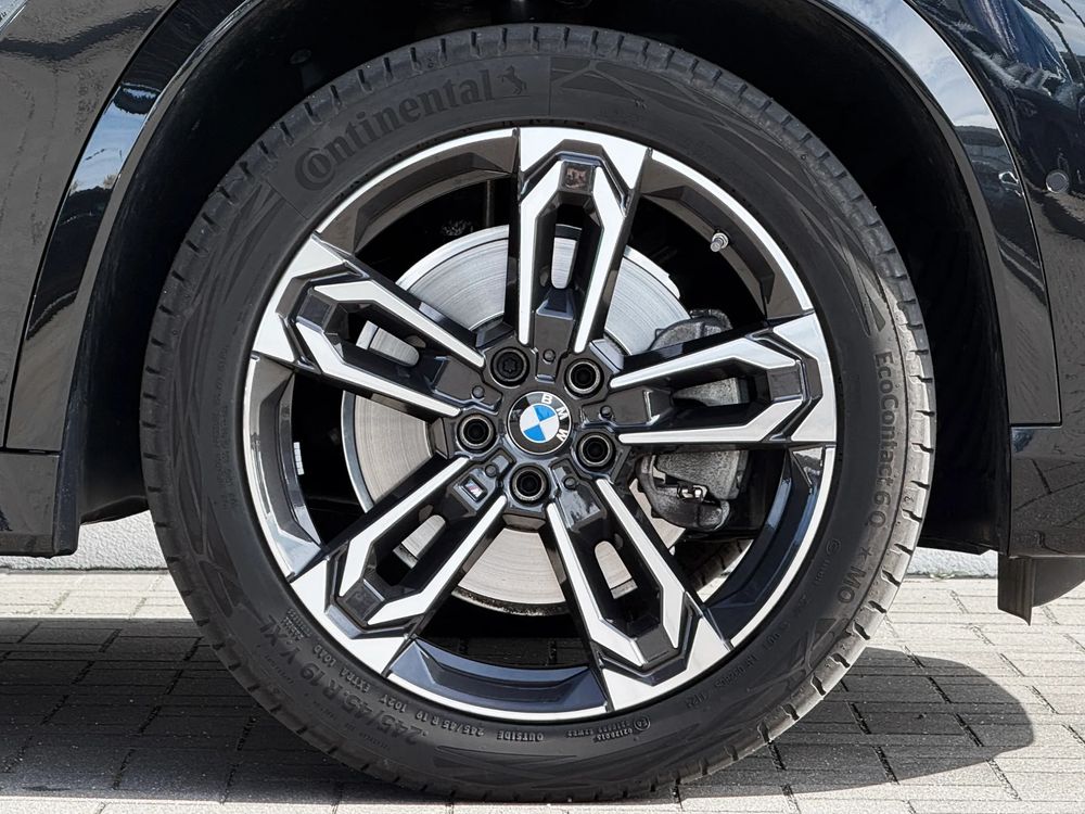 BMW X1 sDrive20i M Sportpaket 1.5 Benzyna 170 KM — zdjęcie 2