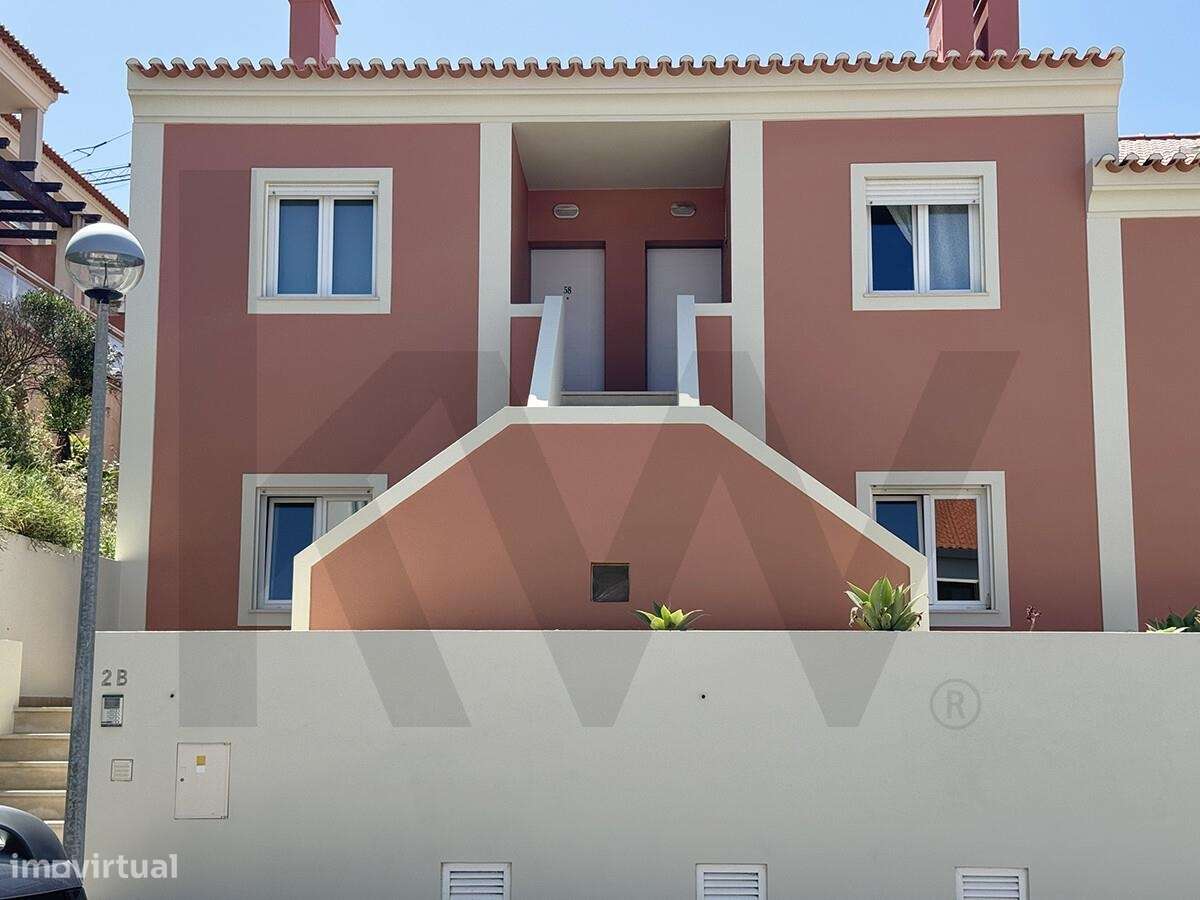 T1 junto à Praia de São Julião | 70 m2 + 42 m2 de pátio | Garagem para-25