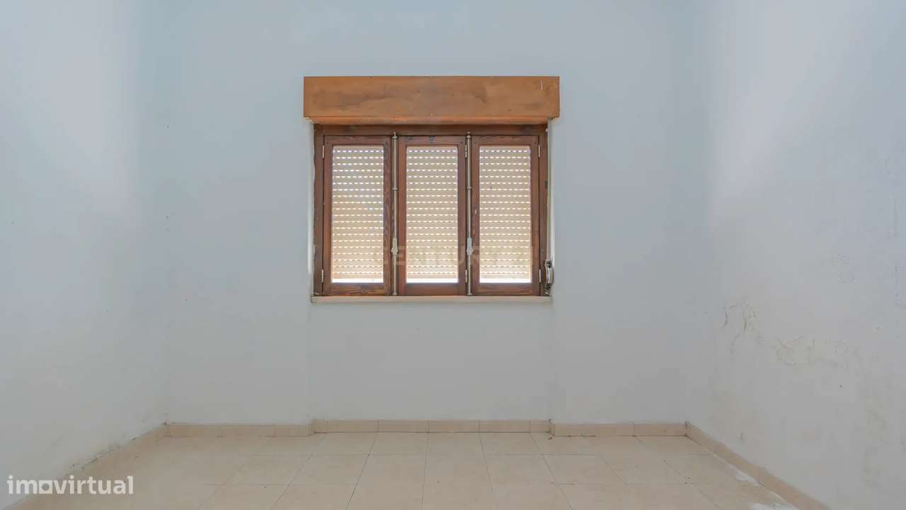 Moradia Isolada com Terreno de 1041 m² – Um Mundo de Possibilidades!-26