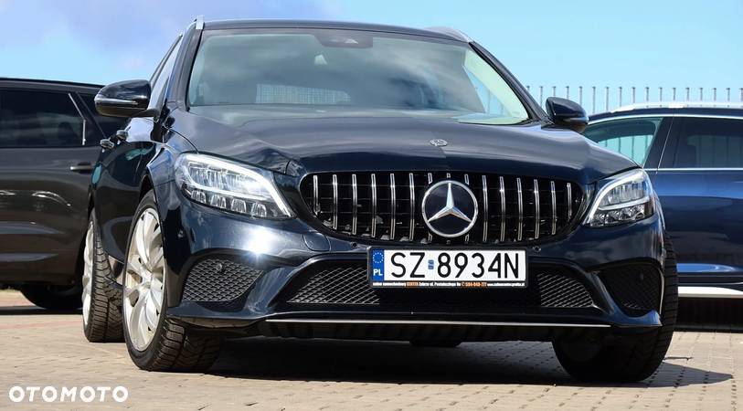 Mercedes-Benz Klasa C 220 d T 9G-TRONIC Night Edition - 30