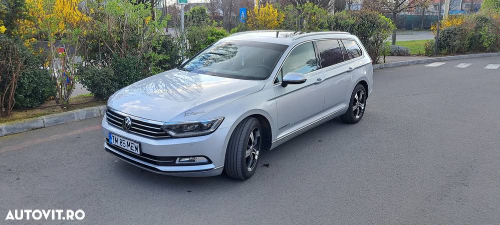 Volkswagen Passat Variant 2.0 TDI SCR DSG Highline - 2